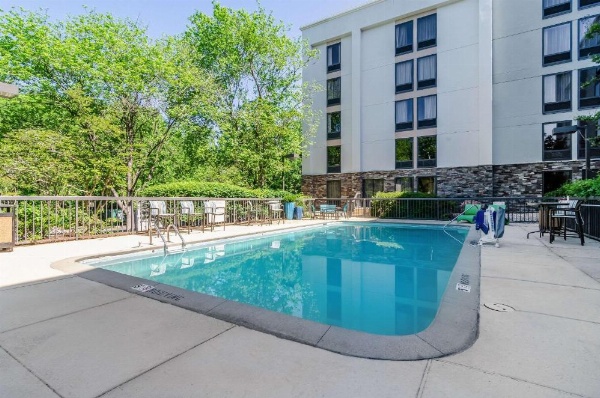 Comfort Inn Raleigh Midtown image 12