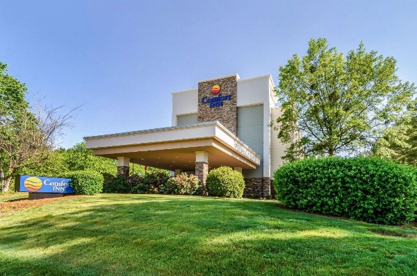 Comfort Inn Raleigh Midtown image 2