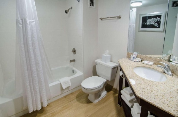 Comfort Inn Raleigh Midtown image 9